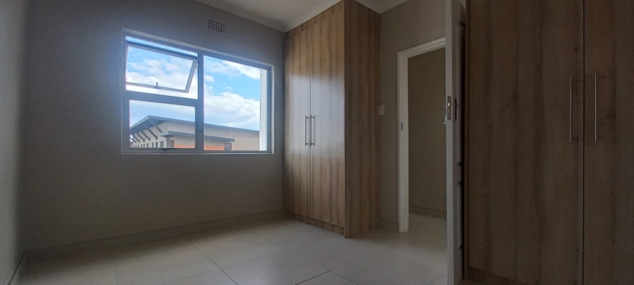 To Let 3 Bedroom Property for Rent in Surrey Estate Western Cape